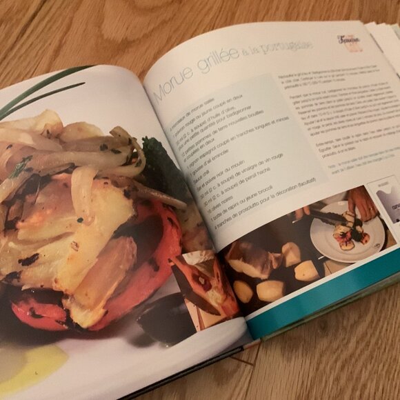 COOK BOOK - Les saveurs de Montréal Livre recettes restaurants - French - Picture 9 of 9